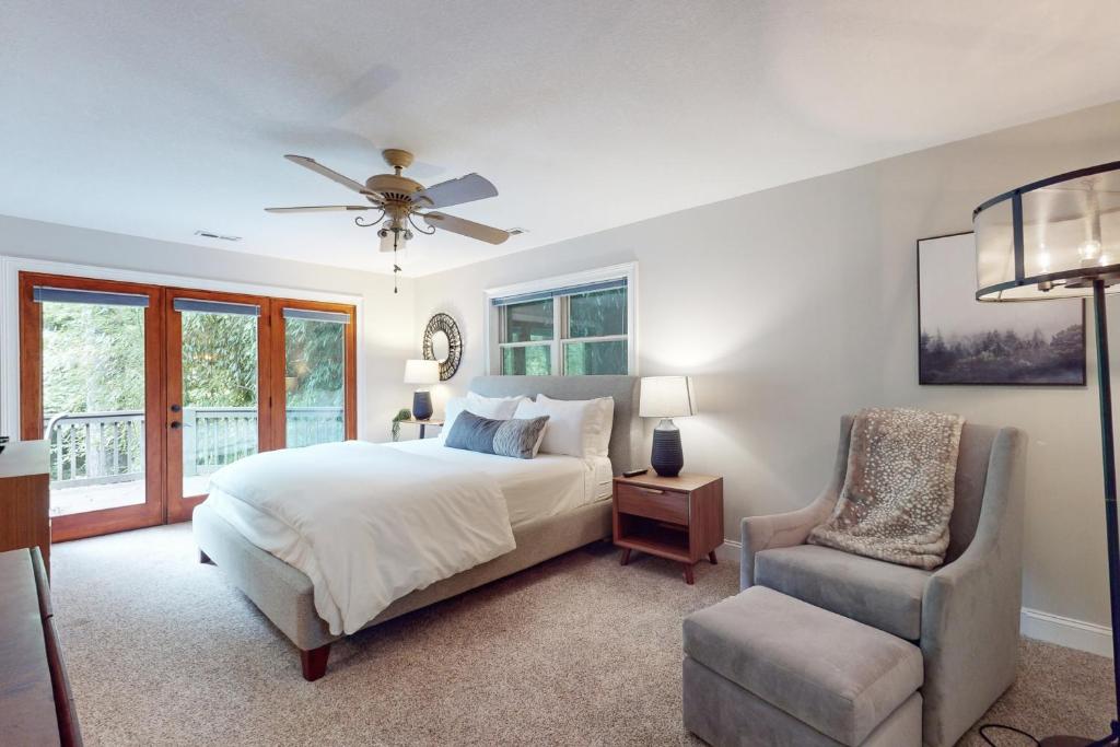 Booking.com: Hotels in Hendersonville. Book your hotel now! photo 2