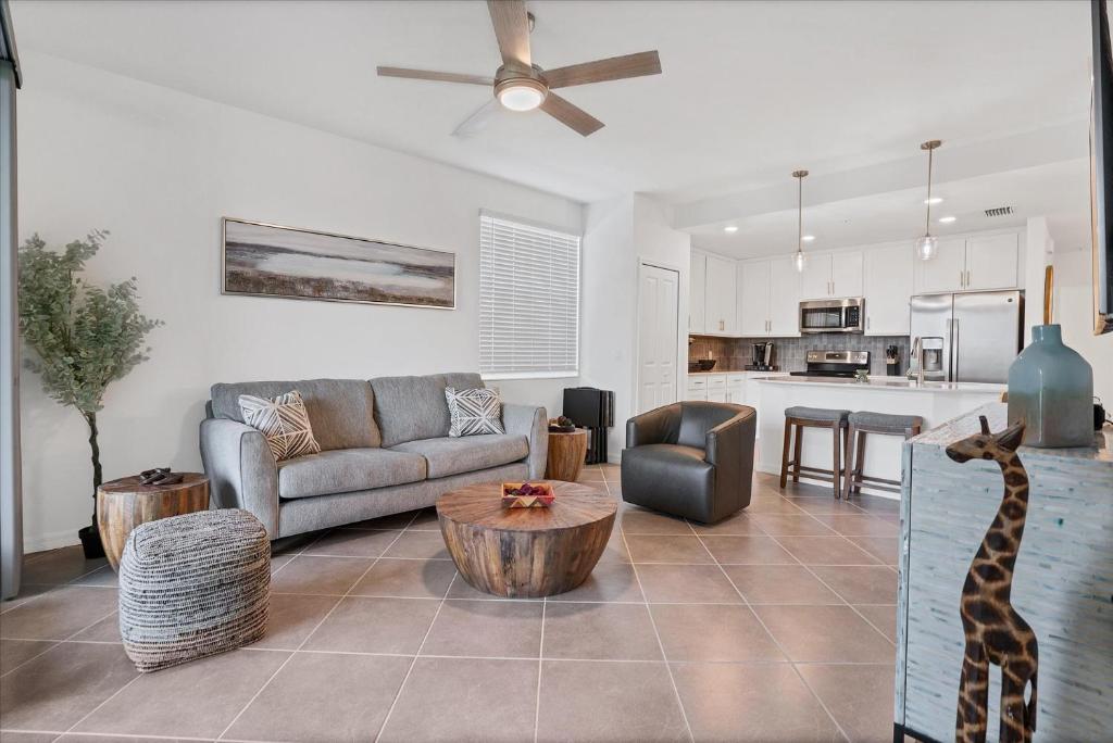 14121 Heritage Landing 718 photo 2