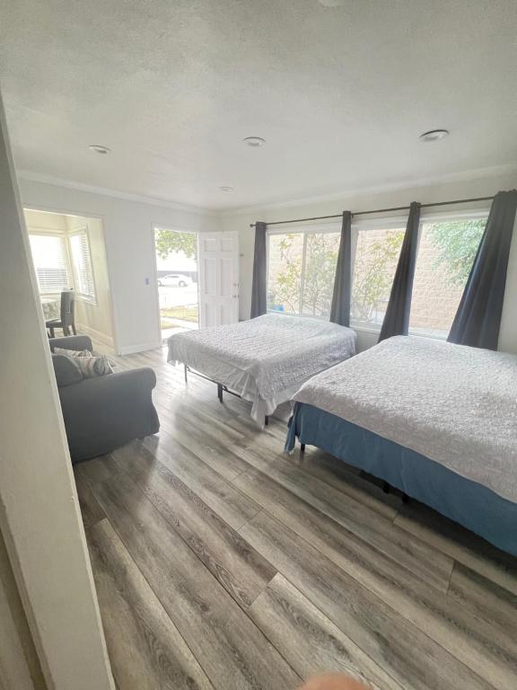 Little Bettys Cottage — photo 1