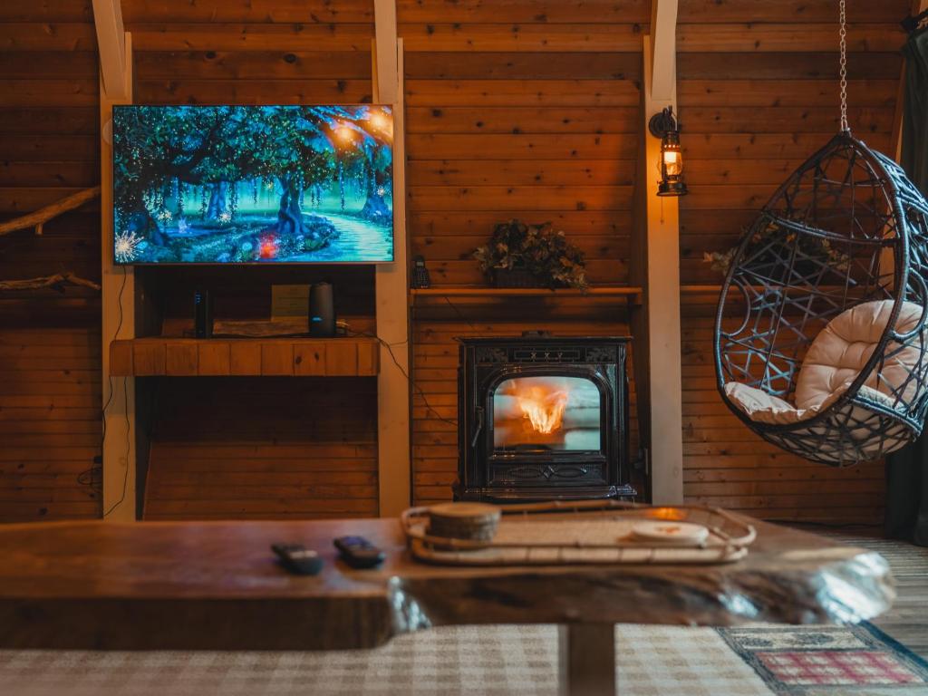 Enchanting River- Water Front A-Frame Cabin photo 3