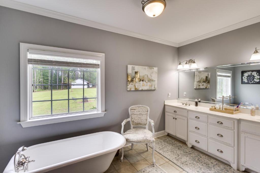 Georgia Countryside Home 3 Mi to Wild Adventures! photo 3