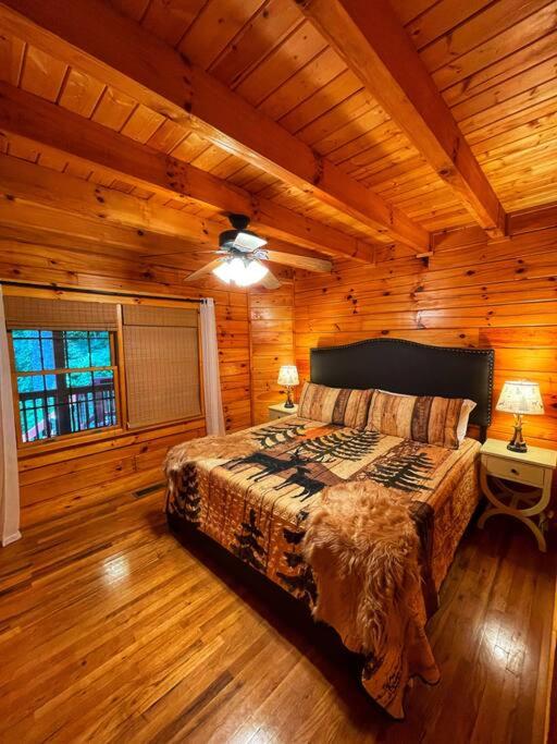 Smokey Mountain Retreat photo 2