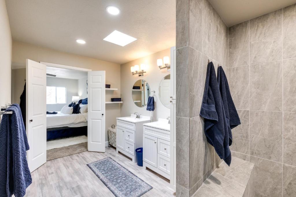 Pool Access! Family-Friendly Sun Lakes Escape photo 3