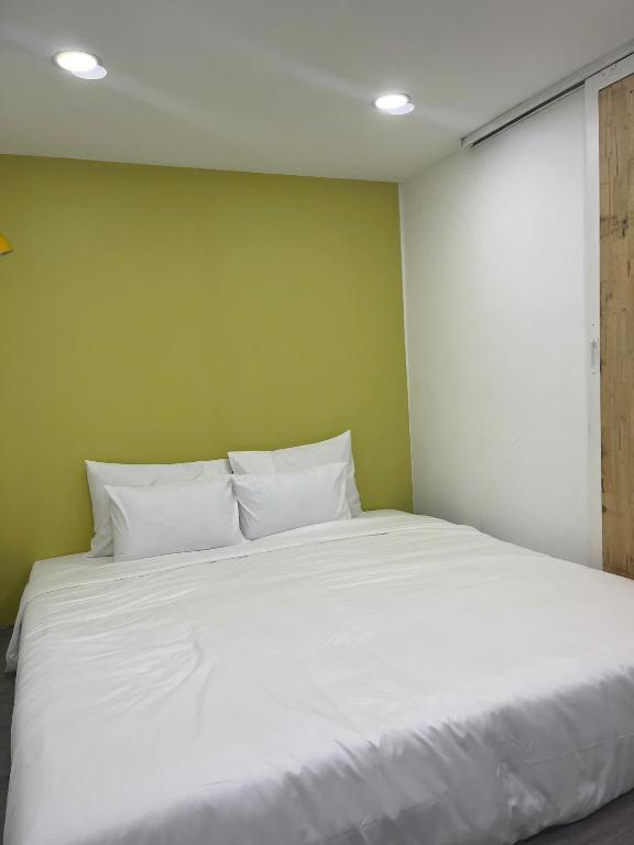 DUPLEX Apartment Botanica Premier - Nearby Airport Free Pool Gym photo 2
