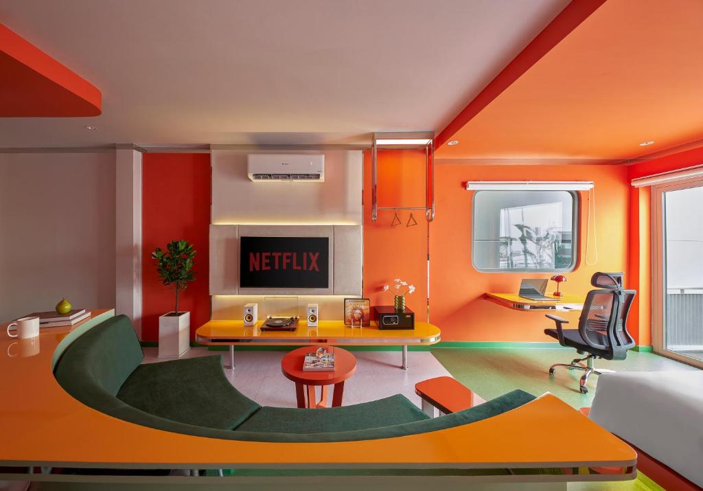 The RetroMetro Suites by CIRCADIAN — photo 1
