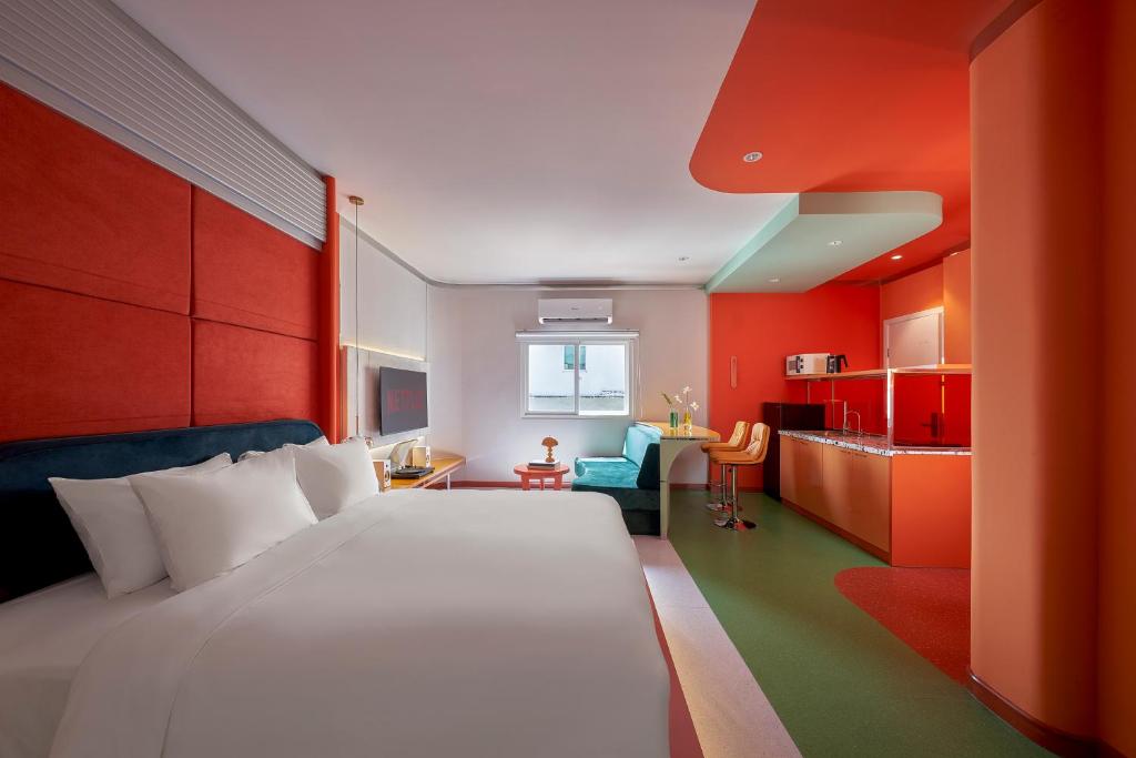 The RetroMetro Suites by CIRCADIAN photo 2