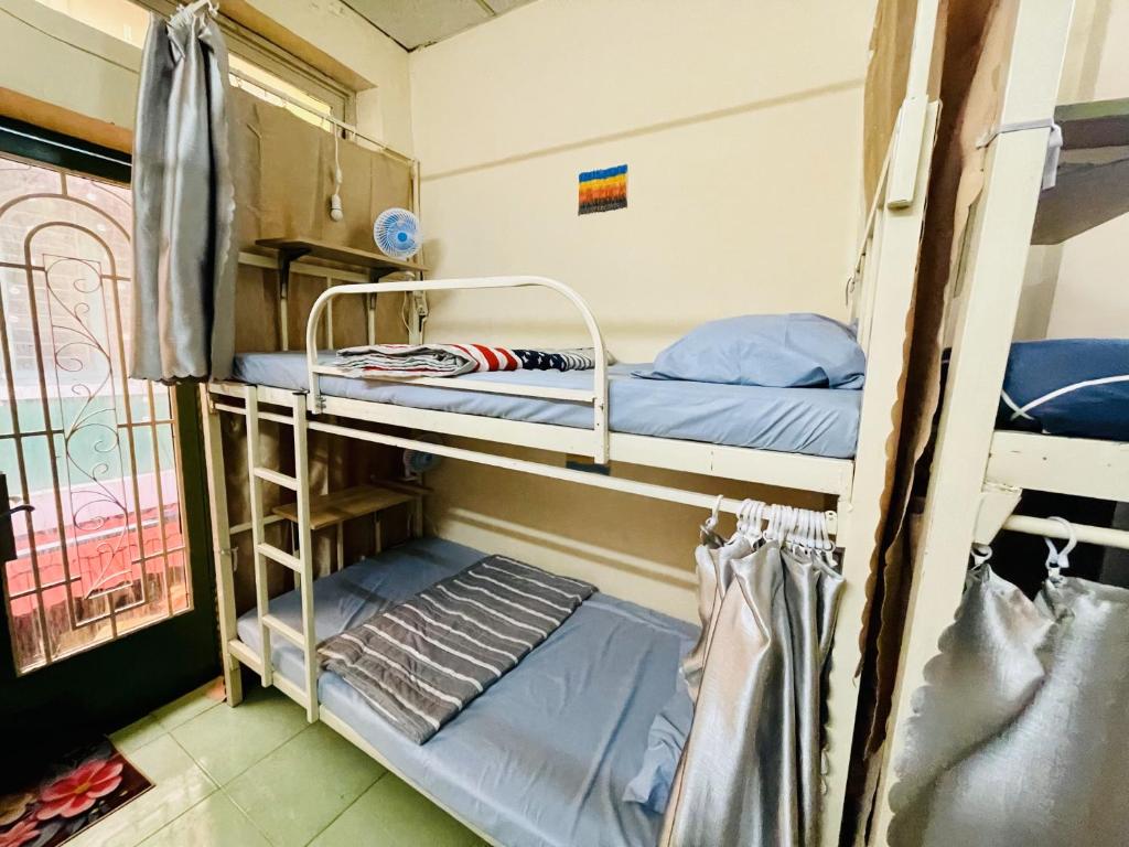 House of Charlie Hostel photo 2