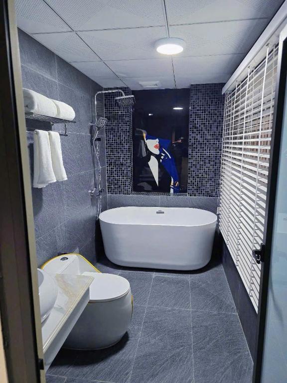 Rosy Hotel 6 photo 3