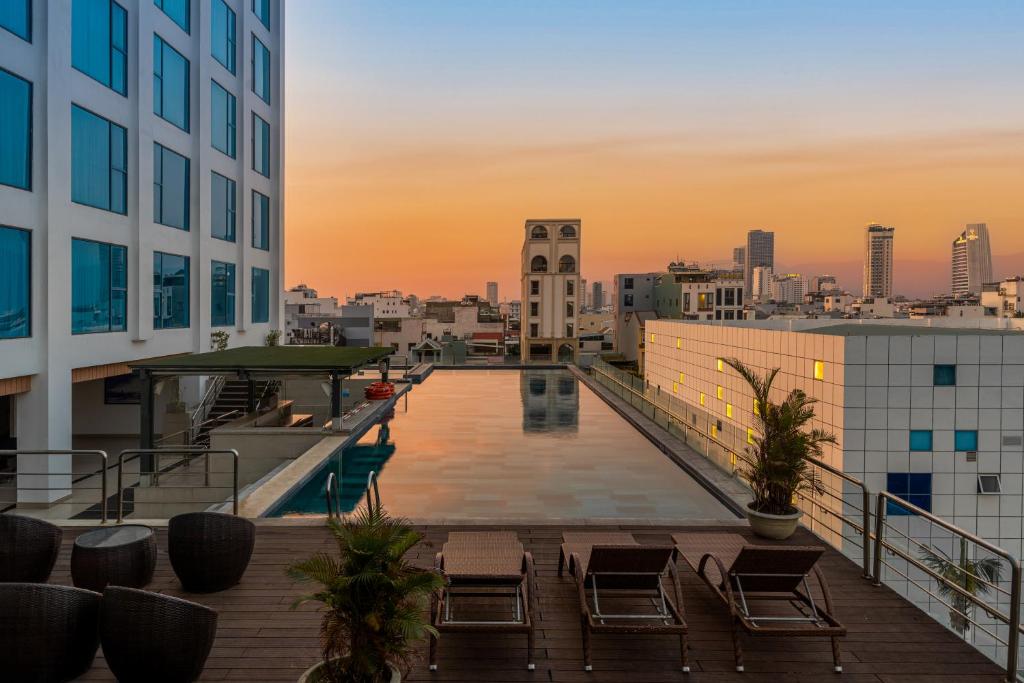 Royal Lotus Hotel Danang photo 2
