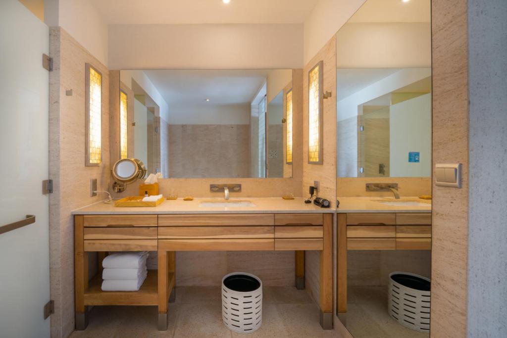 The Salt Collections Beachfront Resort Da Nang photo 3