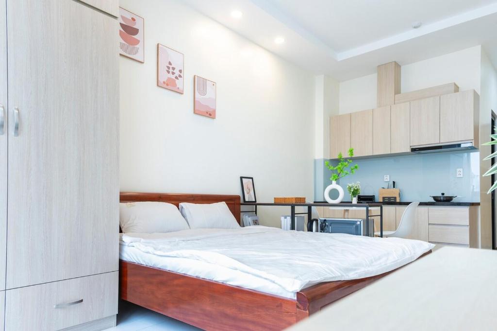 Sleek home saigon photo 2