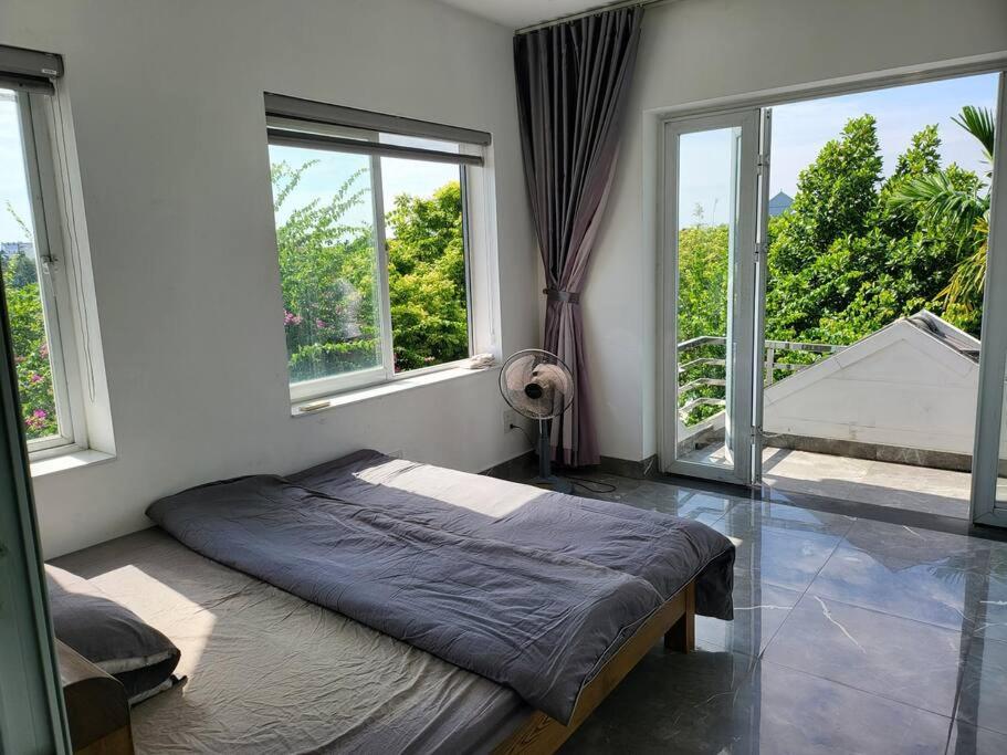 Tranquil Retreat Lux Villa in HungYen Countryside photo 2