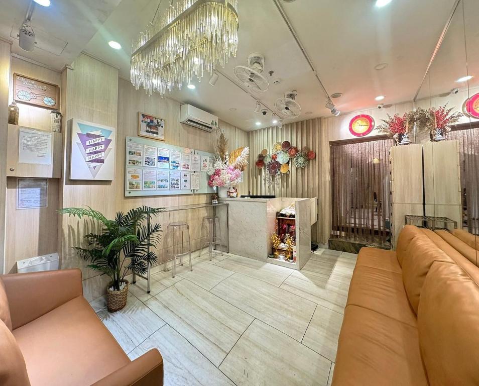 Toi's Travel Home Central — photo 1