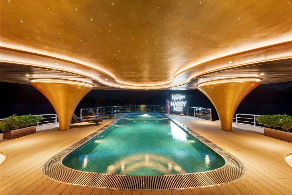 Booking.com: Hotels in Ha Long. Book your hotel now! photo 3
