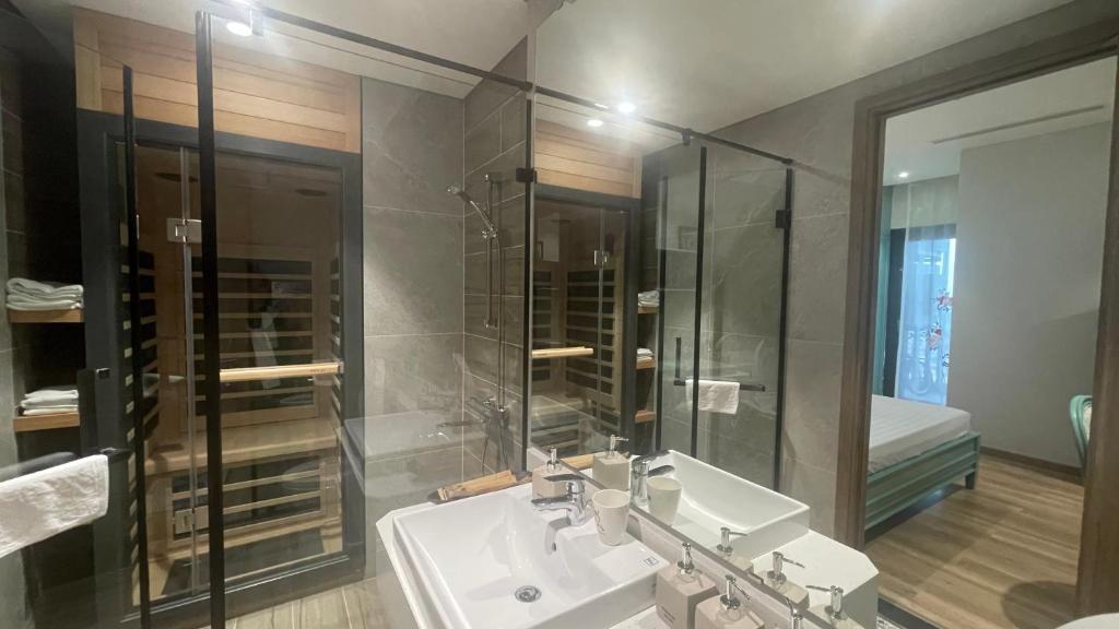 Rose home Onsen Ecopark photo 3