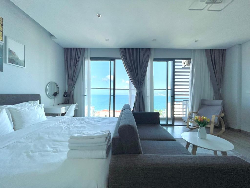 2005 Luxury Apt - Sunrise On The Ocean Ocean- Marina Suites photo 2