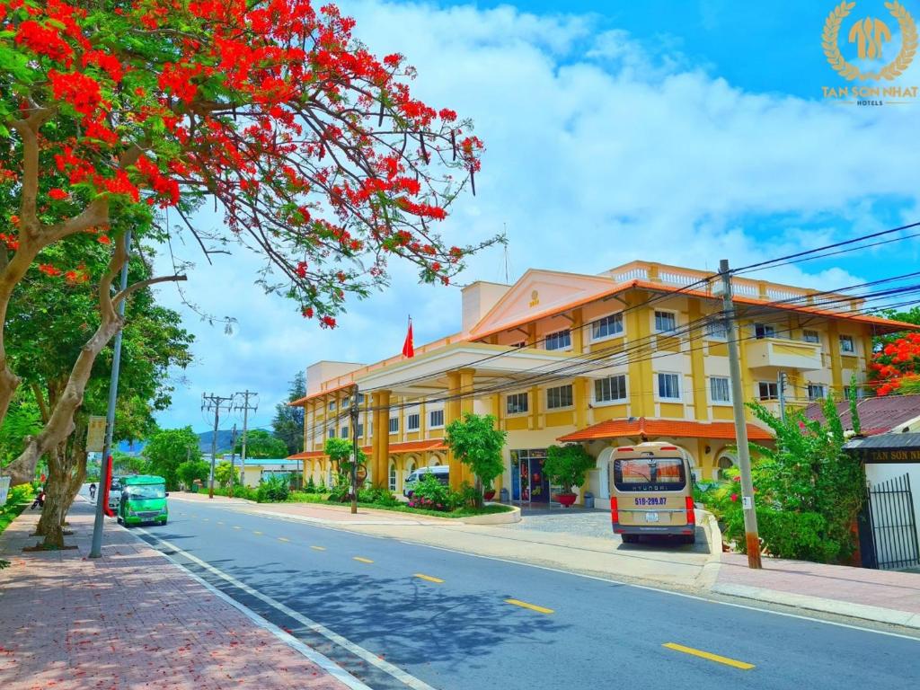 Tan Son Nhat Con Dao Resort — photo 1