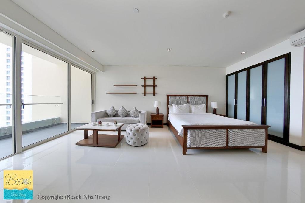 Rozy Apartment in City Center with Sea View photo 2