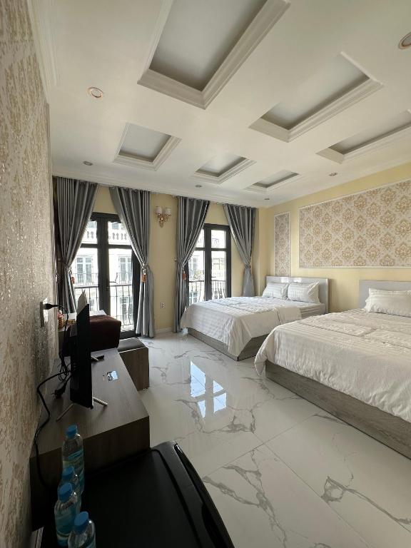 RUBY HOTEL photo 2