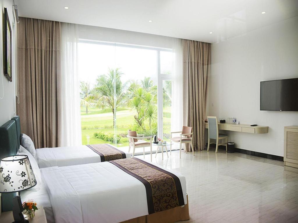Diamond Bay Golf and Villas photo 2