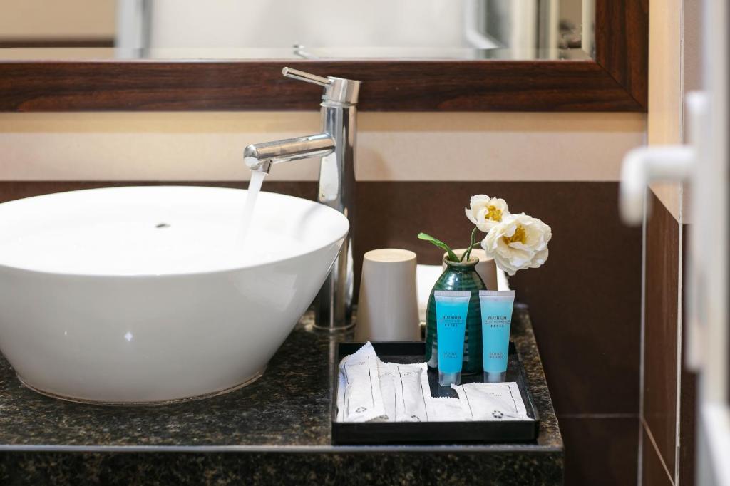 Silk Flower Hotel & Spa photo 3