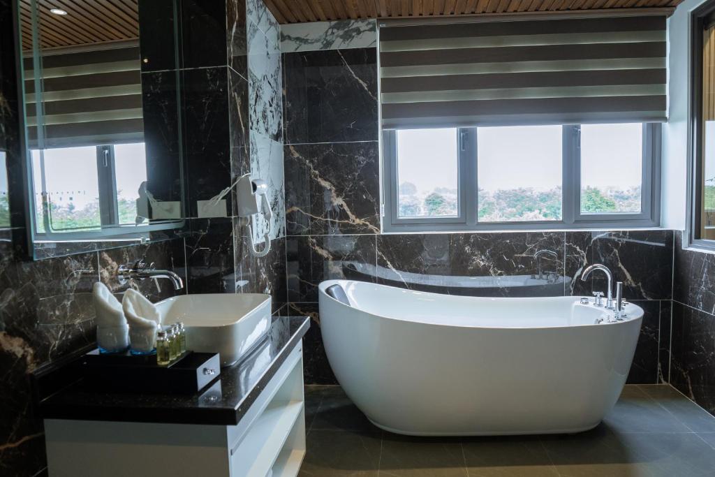 Royal Dương Nội Hotel photo 3