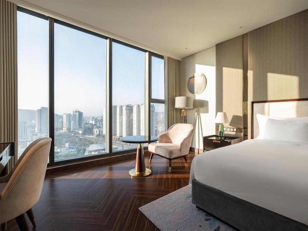 Radisson Blu Ha Long Bay photo 2