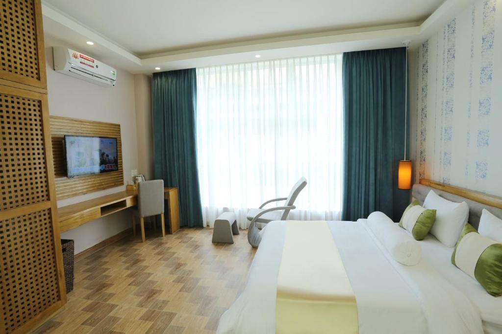 Thuy Sakura Hotel & Serviced Apartment — photo 1