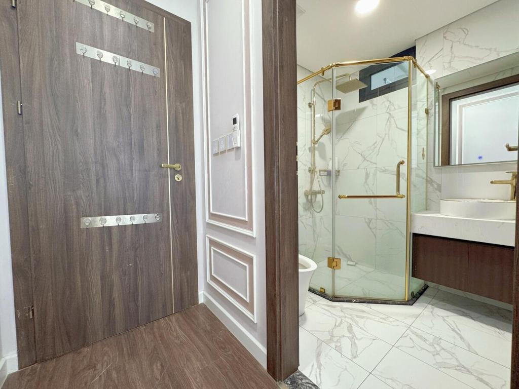 Timeless Elegance Apartment photo 3
