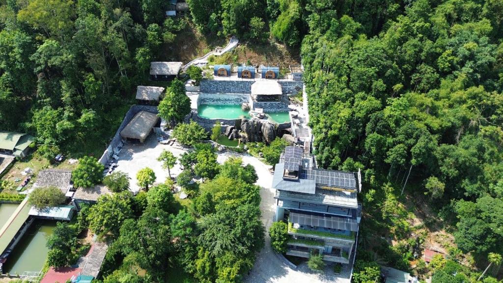 Lotus Premium Lodge - Lotus Group Tours photo 3