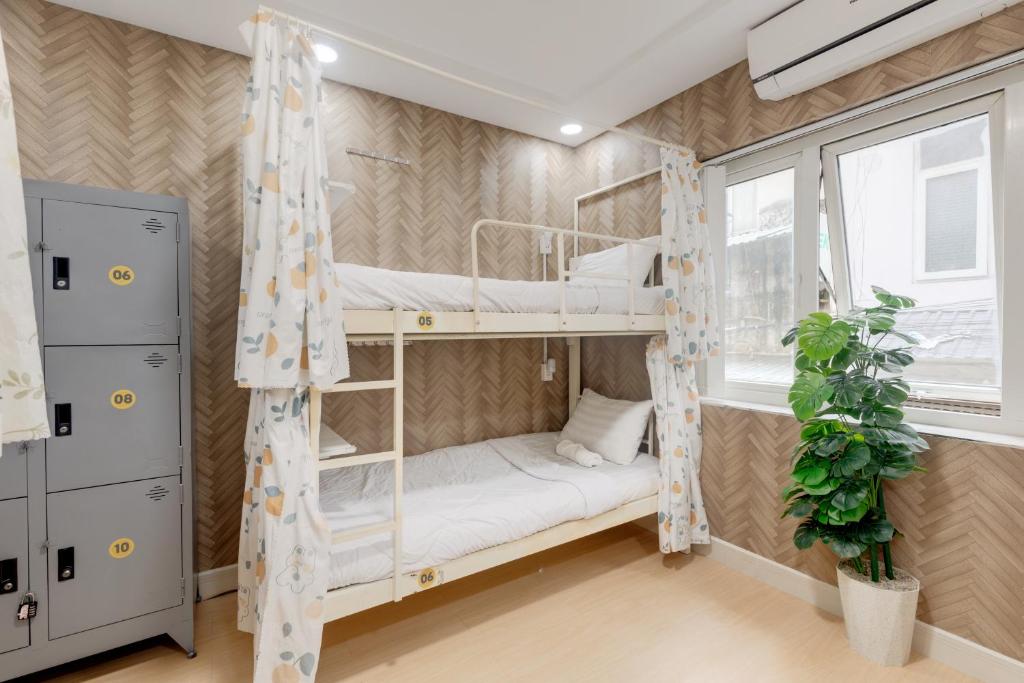 Saigon Authentic Hostel - Local Vibes photo 2