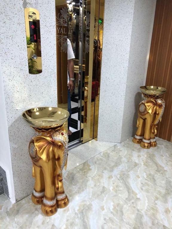Royal Hotel photo 3