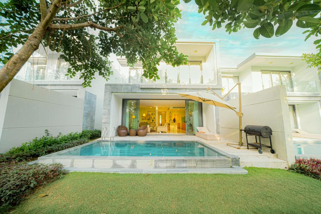 "BRG GOLF CLUB" - Danang Private Pool Villa 3 Bedrooms #1 photo 2