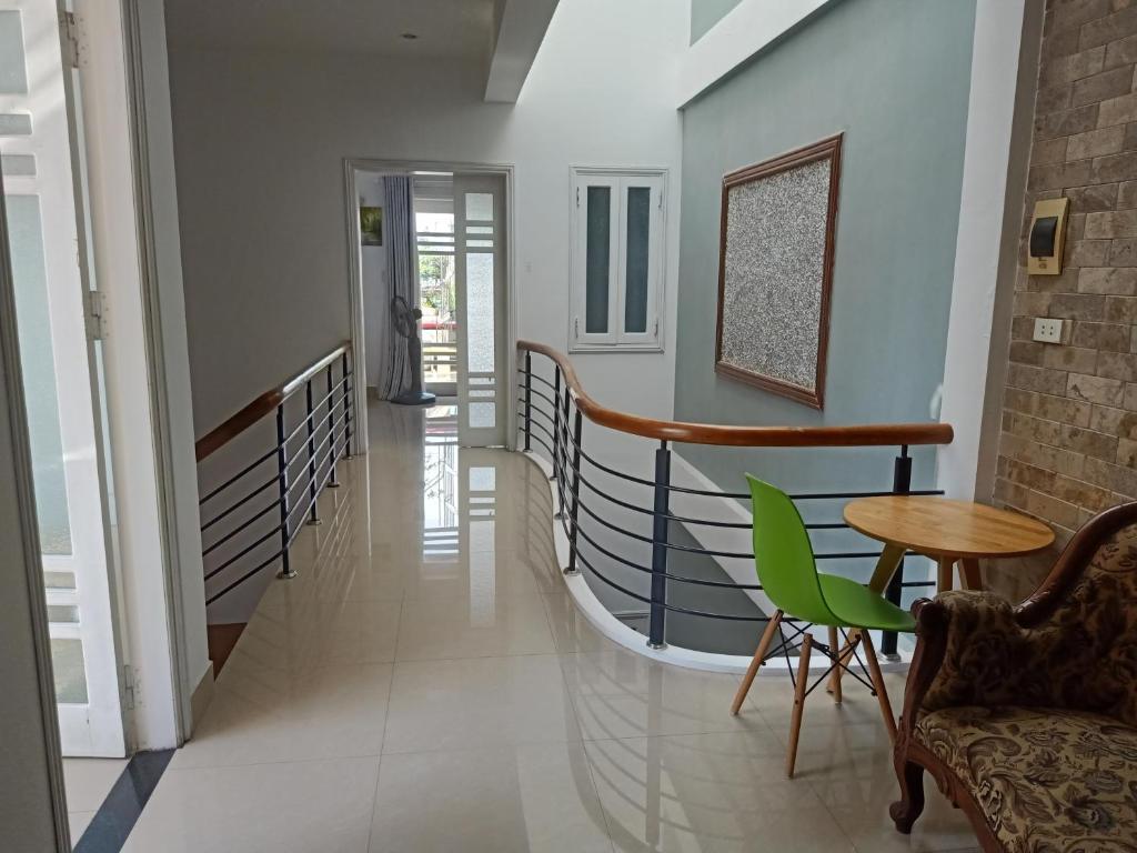 Rose's House Hue photo 3
