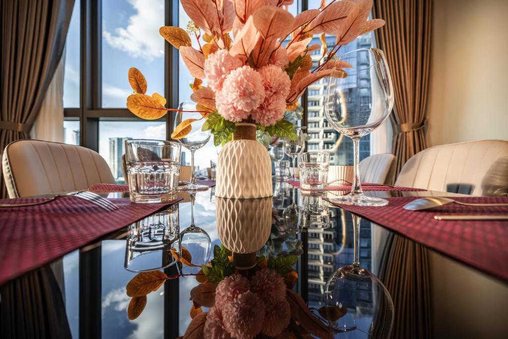 The Opera Residence - Luxury Infinity Pool&Sauna photo 2