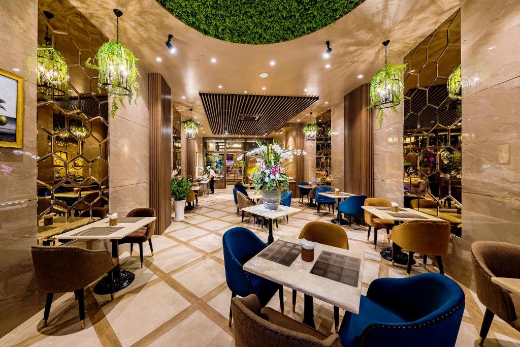 Sunflower Luxury Hotel photo 3