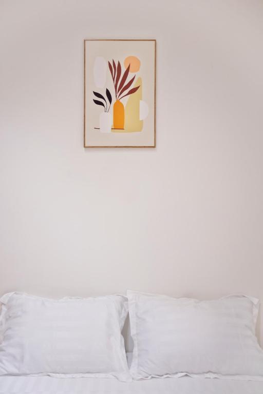 Quiet Room In Old Quarter with Netflix and Free Laundry 4thFloor photo 2