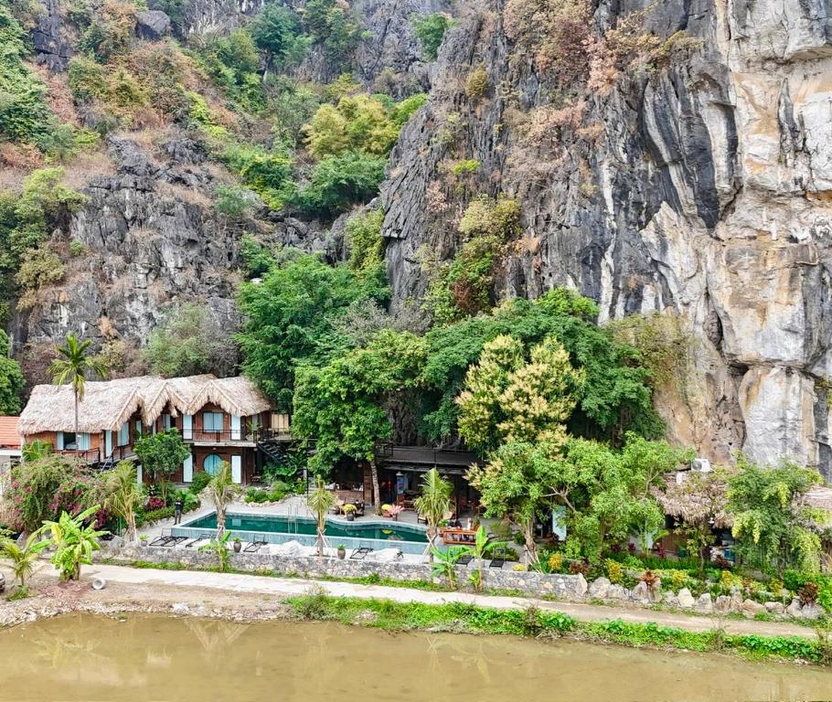 Tam Coc Golden Fields photo 3