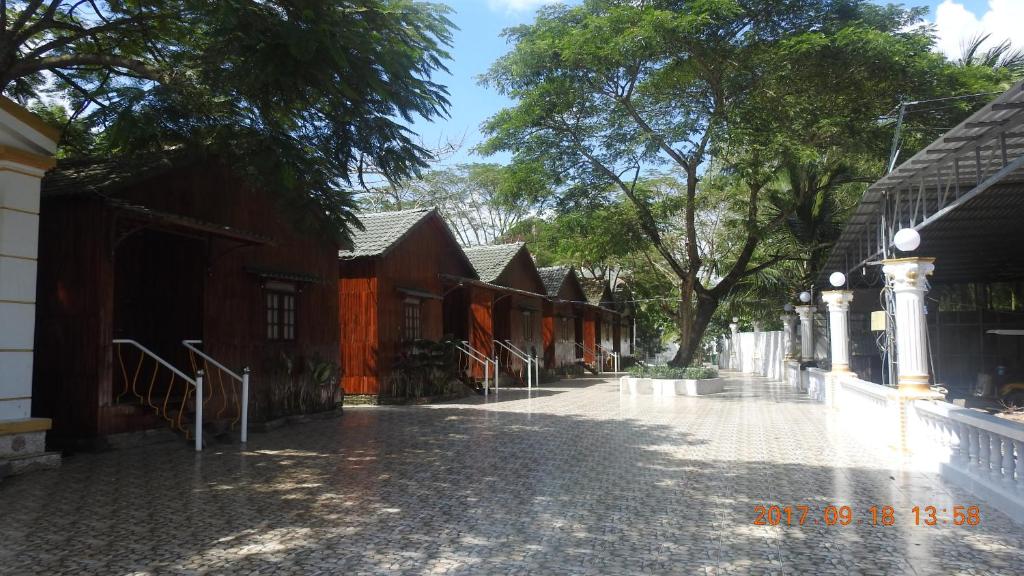 Satraco Royal Hotel — photo 1