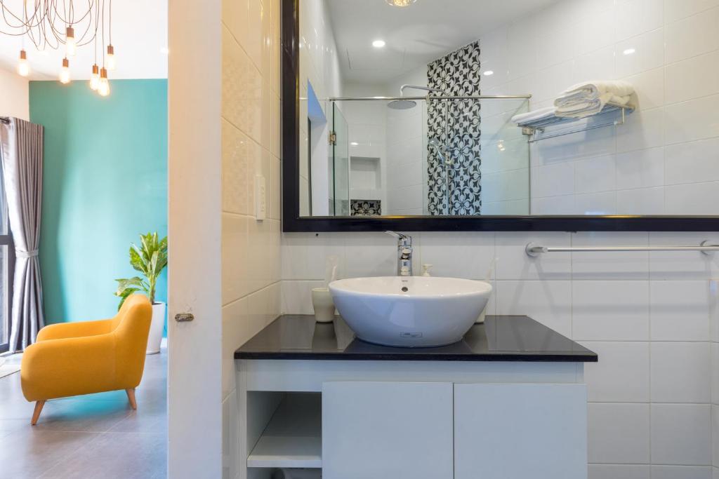 Retro Flat near Nguyen Hue by CIRCADIAN photo 3