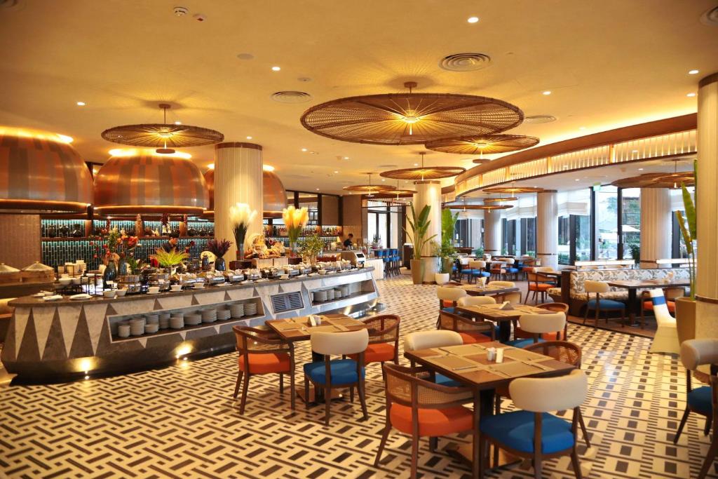 Wyndham Garden Sonasea Van Don photo 3