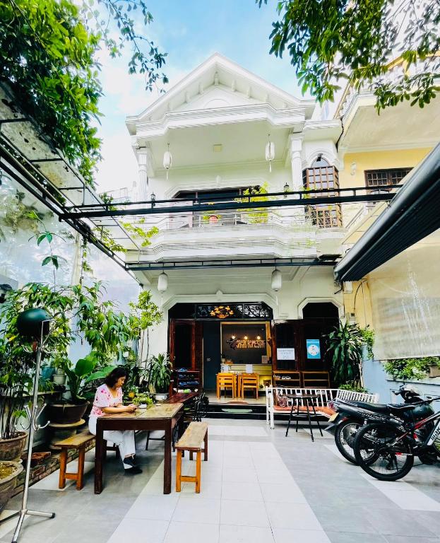 SHARK HOSTEL — photo 1