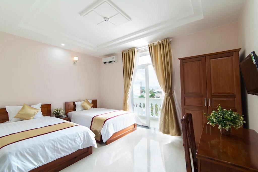 Thuận Hải Hotel PQ - by BAY LUXURY photo 2