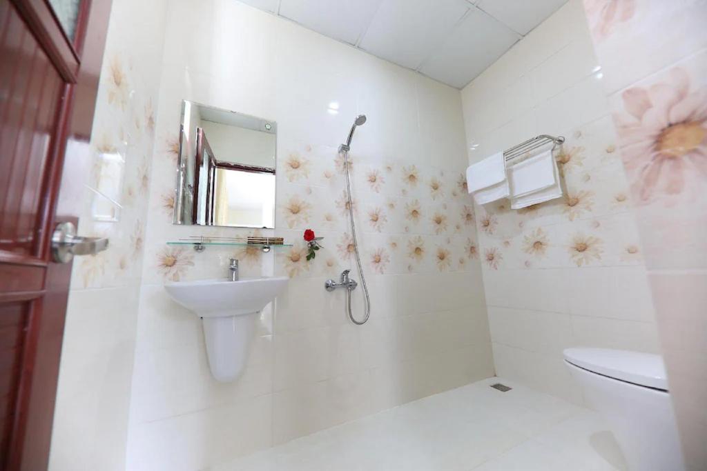Thuận Hải Hotel PQ - by BAY LUXURY photo 3
