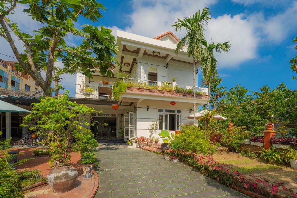 Strawberry Garden Homestay photo 3