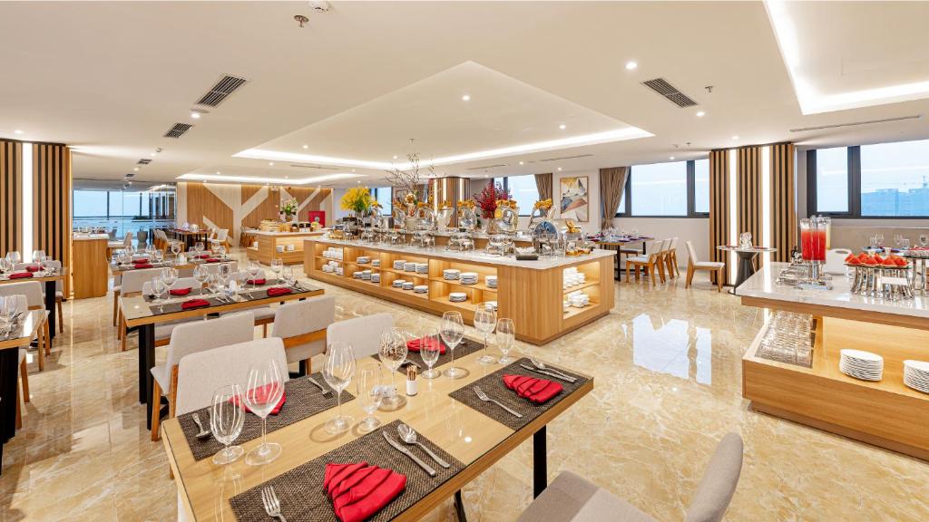 Selegend Hotel Thái Bình photo 2