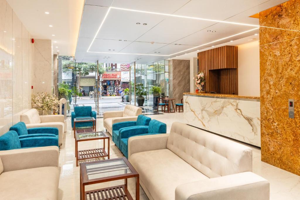 The Summer Hotel photo 3