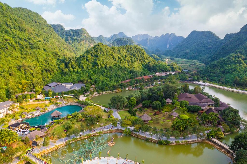 Thung Nham Resort — photo 1