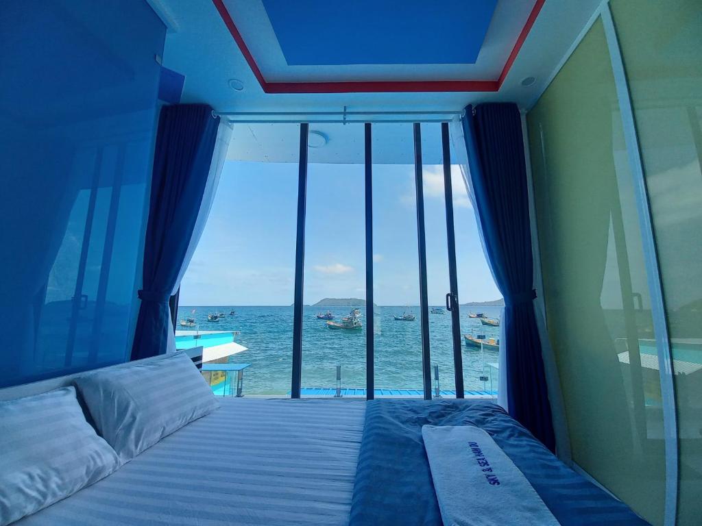 SKY & SEA NAM DU photo 2