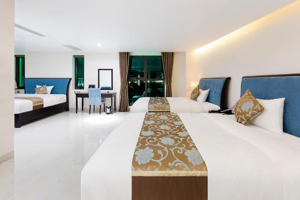 Royal Quang Binh Hotel photo 2